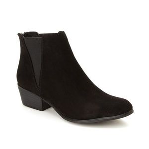 Esprit Vegan Suede Black Ankle Bootie sz9